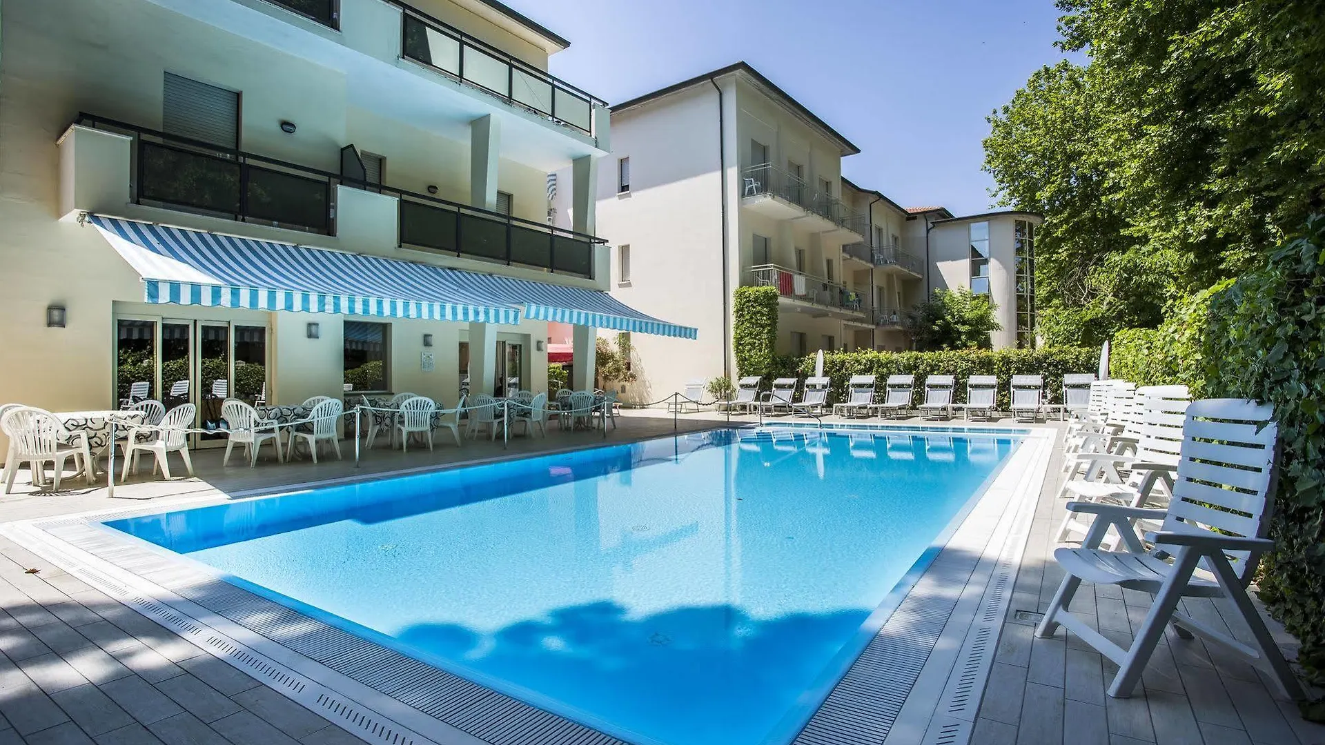 Hotel Athena 切尔维亚